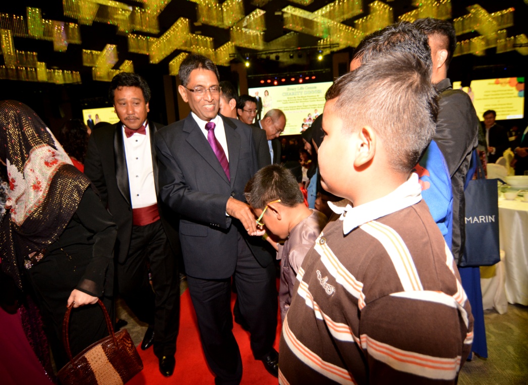 The Minister of Health welcomed by Haziq a MPS type 6 patient